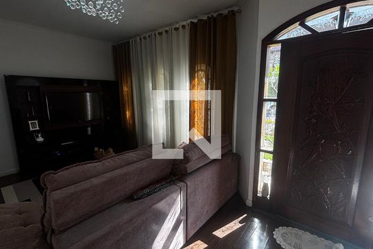 Sala de casa à venda com 3 quartos, 207m² em Vila Metalúrgica, Santo André