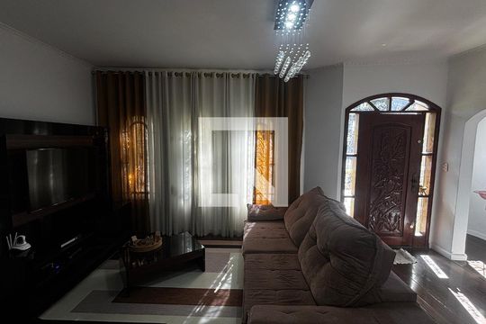 Sala de casa à venda com 3 quartos, 207m² em Vila Metalúrgica, Santo André