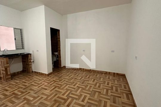 Casa para alugar com 1 quarto, 26m² em Jardim Capelinha, São Paulo