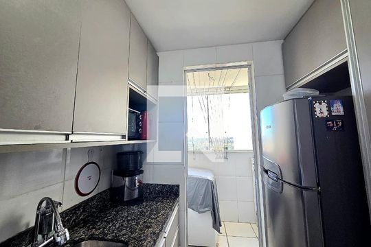 Cozinha de apartamento à venda com 3 quartos, 90m² em Jardim Guanabara, Belo Horizonte