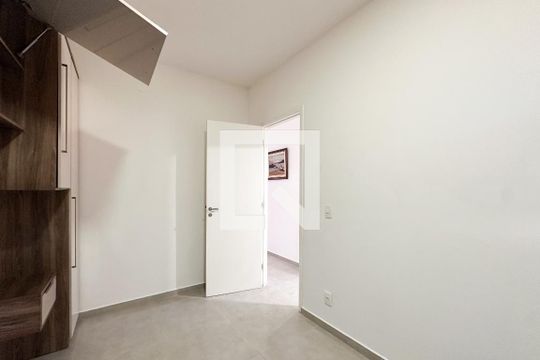 Quarto 1 de apartamento para alugar com 2 quartos, 56m² em Vila Planalto, São Bernardo do Campo