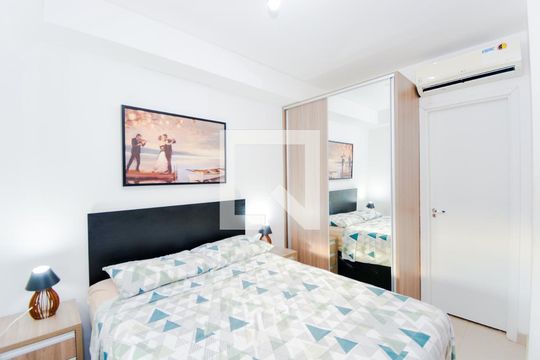 Quarto de kitnet/studio para alugar com 1 quarto, 37m² em Portal dos Gramados, Guarulhos