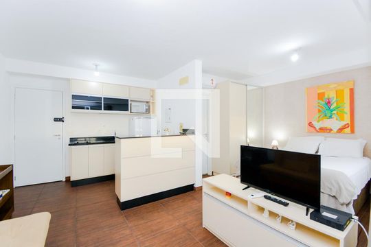 Sala de kitnet/studio para alugar com 1 quarto, 38m² em Portal dos Gramados, Guarulhos