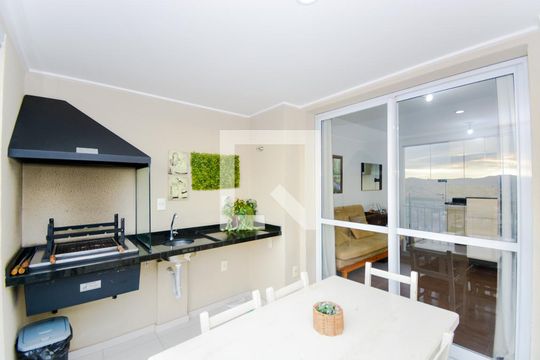 Varanda de kitnet/studio para alugar com 1 quarto, 38m² em Portal dos Gramados, Guarulhos