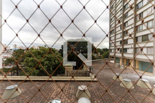 Vista da sala de apartamento para alugar com 3 quartos, 90m² em Vila Diva, São Paulo