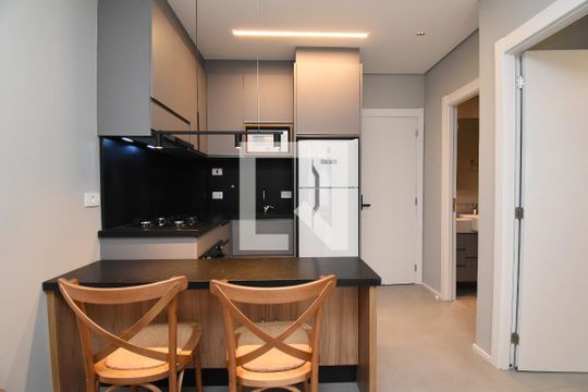 Studio de kitnet/studio para alugar com 1 quarto, 34m² em Batel, Curitiba