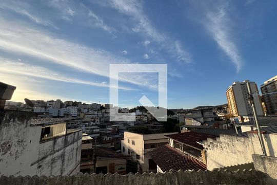 Vista da Sala de casa para alugar com 3 quartos, 78m² em Manoel Honório, Juiz de Fora