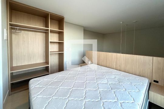Suíte de apartamento para alugar com 1 quarto, 46m² em Santo Antonio de Lisboa, Florianópolis