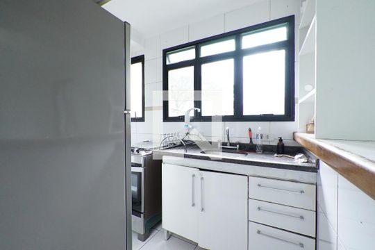 Cozinha de apartamento para alugar com 1 quarto, 35m² em Vila Mariana, São Paulo
