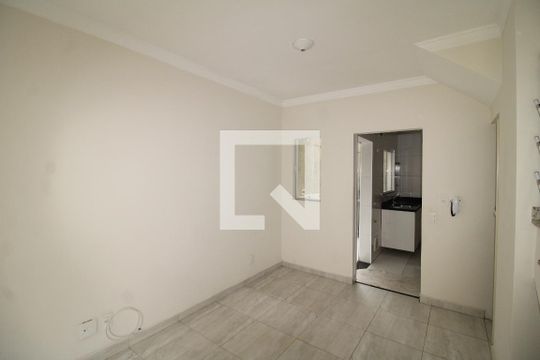 Apartamento à venda com 2 quartos, 60m² em Vila Vitorio Mazzei, São Paulo