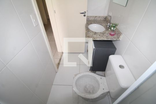 Quarto 1 - Banheiro de apartamento para alugar com 2 quartos, 60m² em Vila Vitorio Mazzei, São Paulo