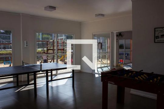 Área externa de apartamento para alugar com 2 quartos, 45m² em Santa Isabel, Viamão