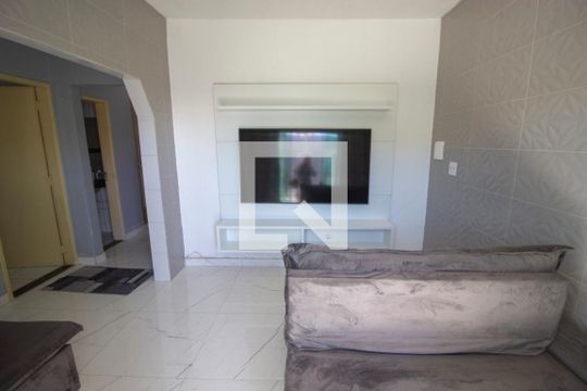 Casa para alugar com 3 quartos, 160m² em Qn 14d, Brasília