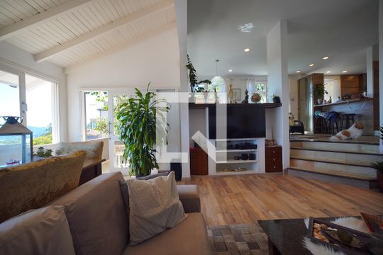 Casa para alugar com 3 quartos, 300m² em Centro, Florianópolis