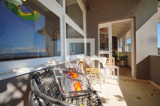Casa para alugar com 3 quartos, 300m² em Centro, Florianópolis