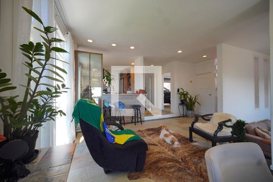 Casa para alugar com 3 quartos, 300m² em Centro, Florianópolis