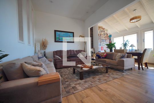 Casa para alugar com 3 quartos, 300m² em Centro, Florianópolis