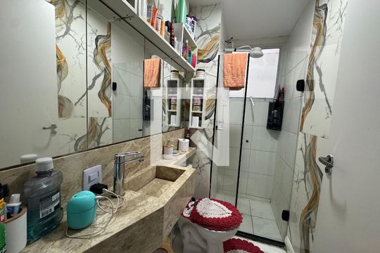 Banheiro de apartamento para alugar com 2 quartos, 41m² em Jardim Gilda Maria, São Paulo
