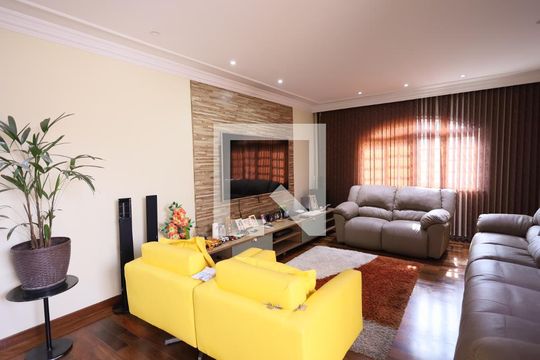 Casa à venda com 4 quartos, 270m² em Rio Pequeno, São Paulo