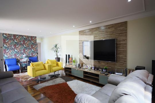 Casa à venda com 4 quartos, 270m² em Rio Pequeno, São Paulo