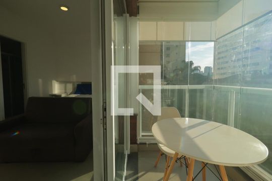 Varanda de kitnet/studio para alugar com 1 quarto, 35m² em Vila Mariana, São Paulo