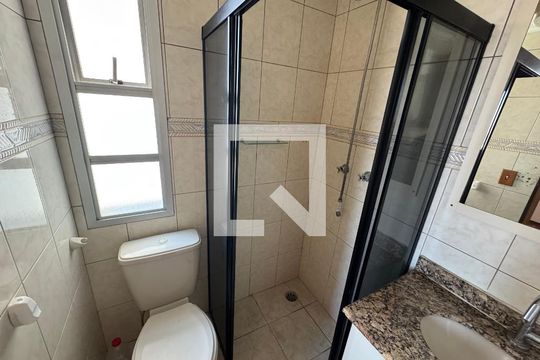 Banheiro da Suíte de apartamento para alugar com 3 quartos, 72m² em Continental, Osasco