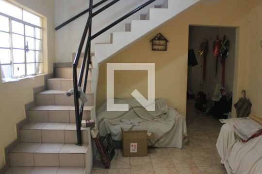 Casa à venda com 6 quartos, 600m² em Jardim Adriana, Guarulhos