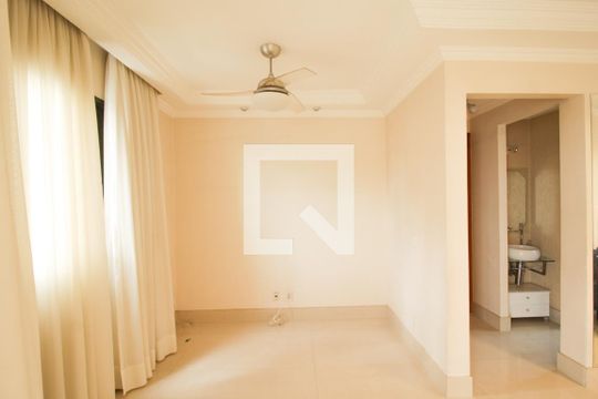 Sala de apartamento para alugar com 2 quartos, 86m² em Vila Romana, São Paulo