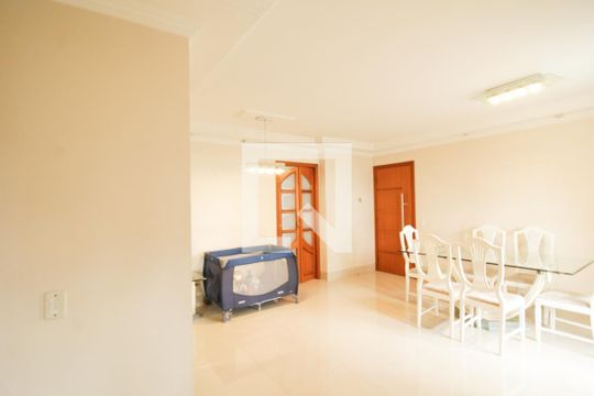 Sala de apartamento para alugar com 2 quartos, 86m² em Vila Romana, São Paulo