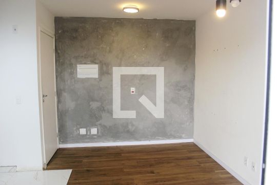 Sala e cozinha de apartamento para alugar com 2 quartos, 42m² em Vila Rosalia, Guarulhos