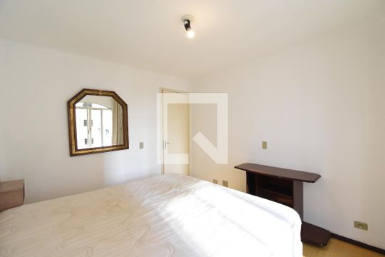 Quarto 1 de apartamento para alugar com 2 quartos, 96m² em Bigorrilho, Curitiba