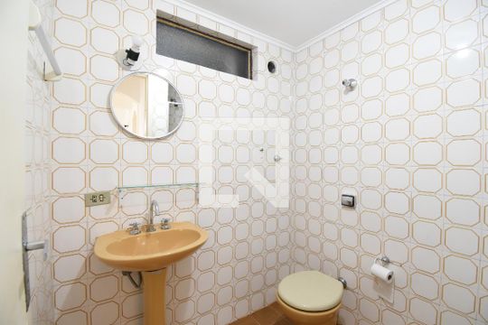 Banheiro de apartamento para alugar com 2 quartos, 96m² em Bigorrilho, Curitiba
