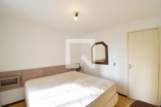 Quarto 1 de apartamento para alugar com 2 quartos, 96m² em Bigorrilho, Curitiba