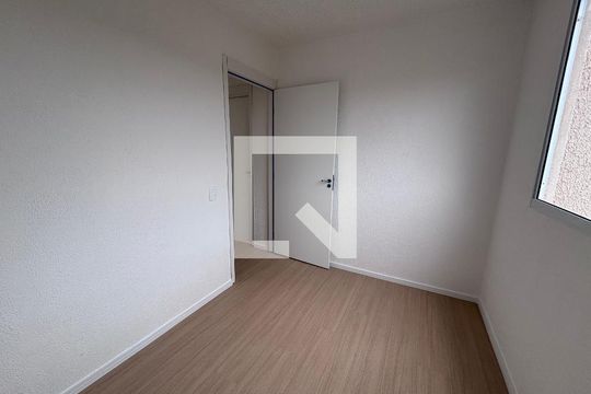 Quarto 1 de apartamento para alugar com 2 quartos, 43m² em Vargem Pequena, Rio de Janeiro