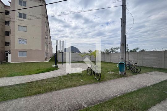 Sala de apartamento para alugar com 2 quartos, 43m² em Vargem Pequena, Rio de Janeiro