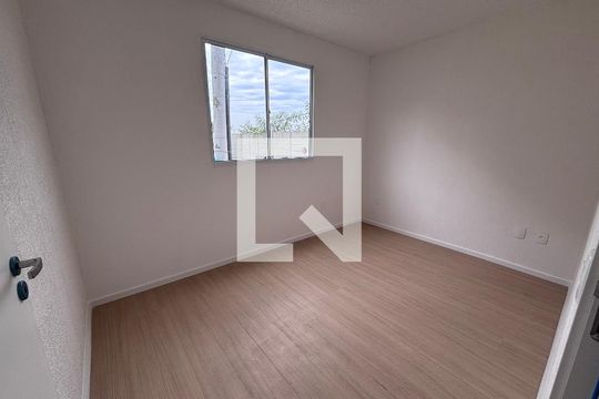 Quarto 2 de apartamento para alugar com 2 quartos, 43m² em Vargem Pequena, Rio de Janeiro