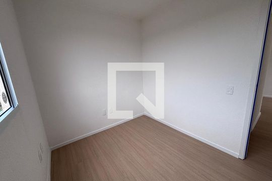 Quarto 1 de apartamento para alugar com 2 quartos, 43m² em Vargem Pequena, Rio de Janeiro