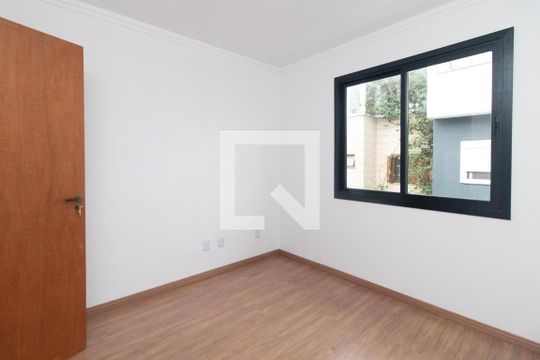 Quarto 1 de casa para alugar com 2 quartos, 77m² em Hípica, Porto Alegre