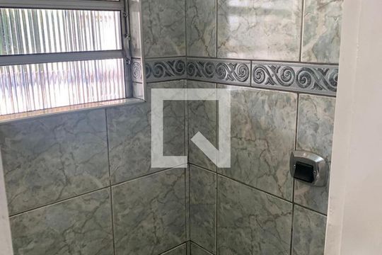 Banheiro de casa para alugar com 3 quartos, 212m² em Jardim Presidente Dutra, Guarulhos