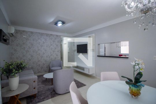 Sala  de apartamento para alugar com 2 quartos, 72m² em Jardim Emilia, Sorocaba