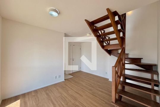 Sala  de apartamento à venda com 2 quartos, 76m² em Santo Amaro, São Paulo