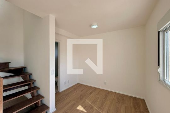 Sala  de apartamento à venda com 2 quartos, 76m² em Santo Amaro, São Paulo