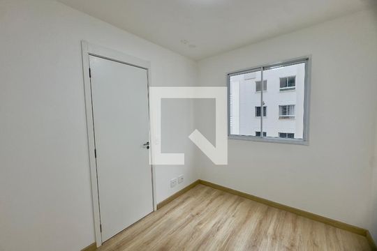 Quarto 2 de apartamento para alugar com 2 quartos, 38m² em Vila das Bandeiras, Guarulhos