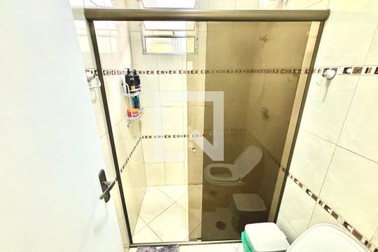 Banheiro 1 de casa para alugar com 3 quartos, 120m² em Jardim Lajeado, Ferraz de Vasconcelos