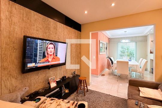 Sala de TV de casa à venda com 3 quartos, 291m² em Parque dos Passaros, São Bernardo do Campo