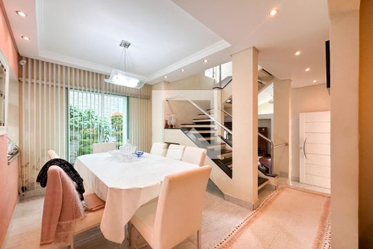Sala de Jantar de casa à venda com 3 quartos, 291m² em Parque dos Passaros, São Bernardo do Campo
