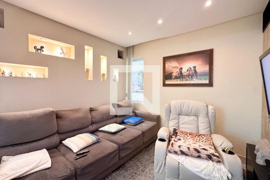 Sala de TV de casa à venda com 3 quartos, 291m² em Parque dos Passaros, São Bernardo do Campo
