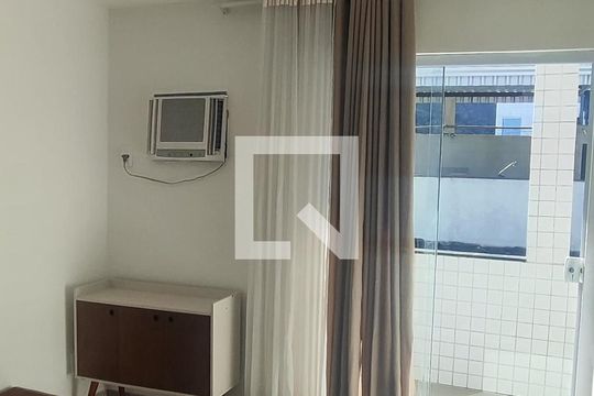 Quarto de apartamento para alugar com 2 quartos, 50m² em Recreio dos Bandeirantes, Rio de Janeiro