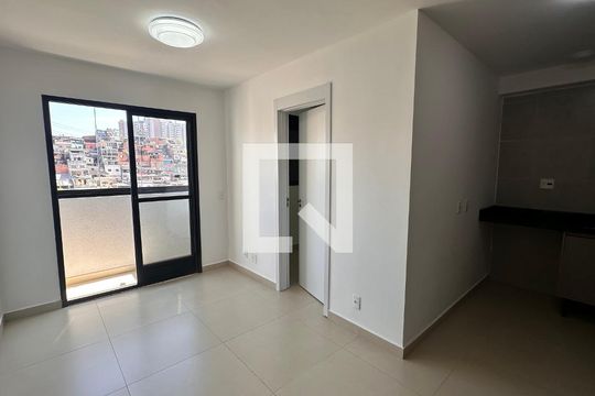 Sala/cozinha de apartamento à venda com 2 quartos, 38m² em Jardim São Luís, São Paulo