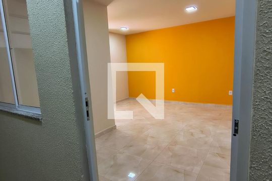 Sala de apartamento para alugar com 2 quartos, 60m² em Taquara, Rio de Janeiro